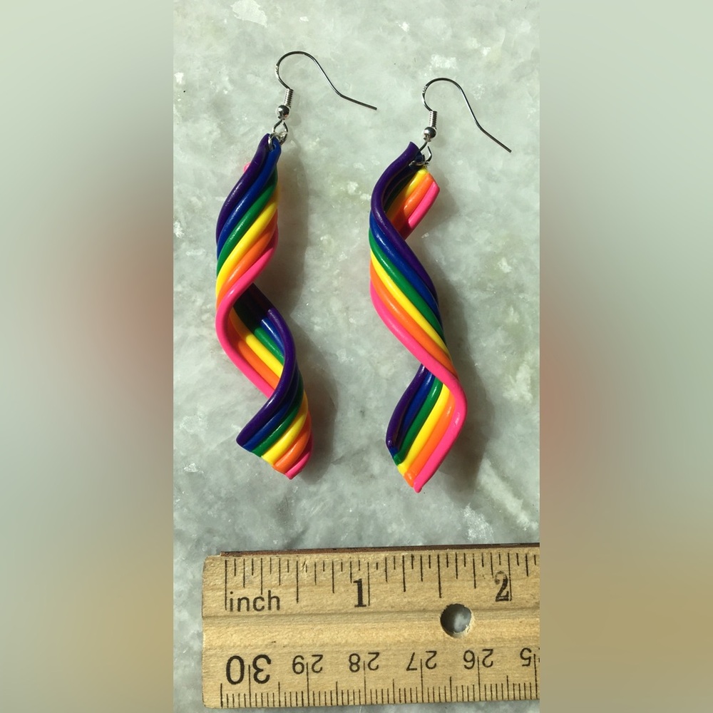 🌈 Rainbow Twist Handcrafted Earrings 💖 - Picture 10 of 15